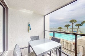 Dining - Luxury waterfront condo with shared pool, hot tub, and a tennis court (Marco Island)