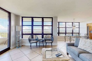 TV, DVD player, offices - Brilliant water view condo w/ shared pool, private washer &dryer, & sunset views (Marco Island)