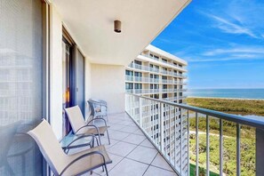 Property grounds - Brilliant water view condo w/ shared pool, private washer &dryer, & sunset views (Marco Island)