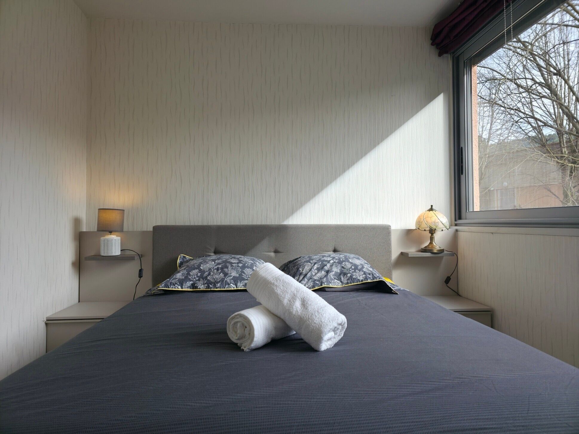 1 chambre, fer et planche à repasser, draps fournis