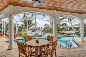 Dining - Luxury canal home with pool, alfresco dining, & walk-in shower - walk to beach (Marco Island)