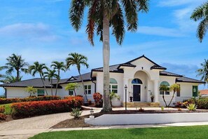 Exterior - Luxury canal home with pool, alfresco dining, & walk-in shower - walk to beach (Marco Island)