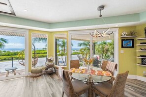 Interior - Beachfront home with saltwater pool, gulf view and fire-pit (Fort Myers Beach)