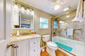Shower, hair dryer, towels, shampoo - Waterfront retreat with bay views, dog-friendly, & snowbird-ready (Goodland)