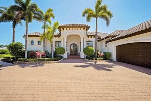 Exterior - Luxe home near the water with private heated pool, pool spa, grill, firepit, AC (Marco Island)