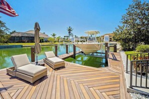 Property grounds - Luxe home near the water with private heated pool, pool spa, grill, firepit, AC (Marco Island)