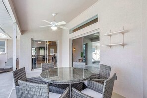Outdoor dining - Riverfront, dog-friendly home with private pool & fast WiFi (Port Charlotte)