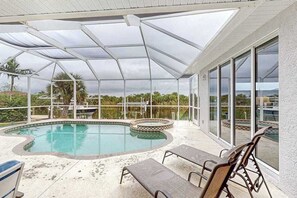 Pool - Spacious home with private pool, spa, patio, grill, AC, & W/D (Port Charlotte)