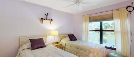 2 bedrooms, desk, iron/ironing board, WiFi