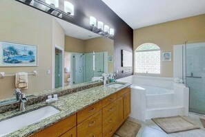 Shower, hair dryer, towels, shampoo - Dog-friendly waterfront home with heated pool, lanai, central AC, & W/D (Matlacha Isles)