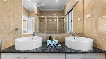 House, Smoking | 4 bedrooms