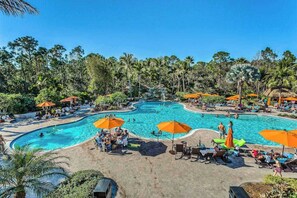 Pool - Elegant villa with private lanai, desk, resort pool, spa & washer/dryer (Naples)