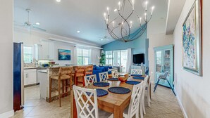 Unclassified image, 4 of 48, button - Centrally located home with a private pool and walking distance to beach (Naples)