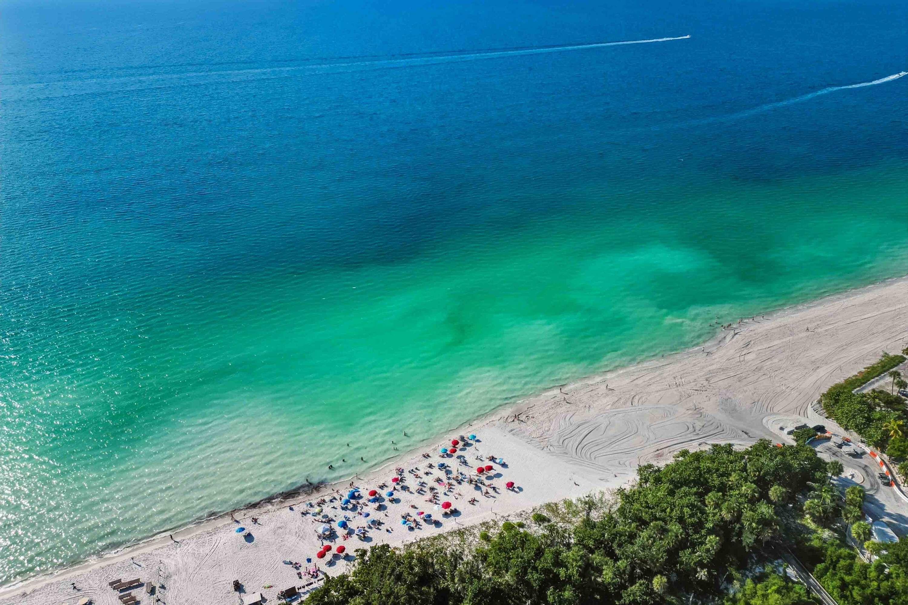 Una playa cerca