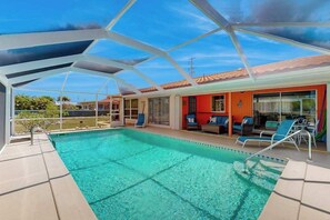 Pool - Tropical paradise near the beach with enclosed private pool & lanai (Punta Gorda)