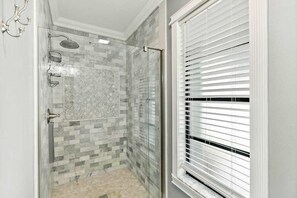 Shower, hair dryer, towels - Gorgeous coastal dog friendly home with private pool/hot tub & dock (Marco Island)