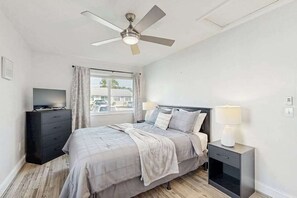 2 slaapkamers, een strijkplank/strijkijzer, wifi, beddengoed
