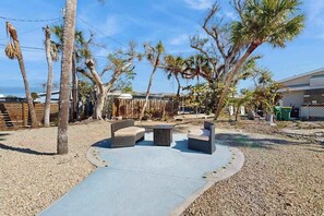 Terrace/patio - Dog-friendly home w/access to Englewood Beach, WIFI, and outdoor patio (Englewood)