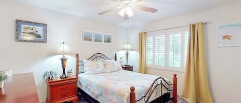 3 bedrooms, desk, iron/ironing board, WiFi