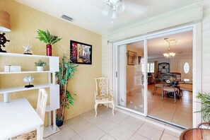 Dining - Dog-friendly sunny stay with private pool, patio, full kitchen, sunroom & W/D (Venice)