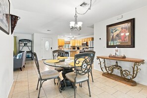 Unclassified image, 3 of 55, button - Dog-friendly sunny stay with private pool, patio, full kitchen, sunroom & W/D (Venice)