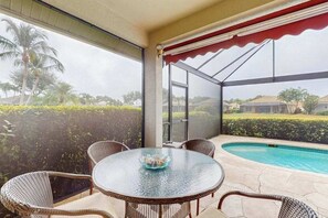Dining - Beautiful home w/ heated in ground pool, wifi, dog-friendly, and sundeck (Naples)