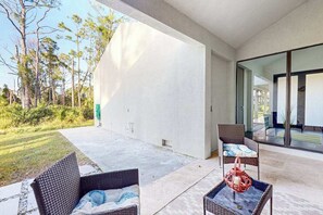 Terrace/patio - Custom-built home with private patio, central AC, & W/D - dog-friendly (Port Charlotte)
