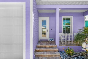 Exterior detail - Dog-friendly, canal-front getaway with a dock, screened lanai, & washer/dryer (Saint James City)