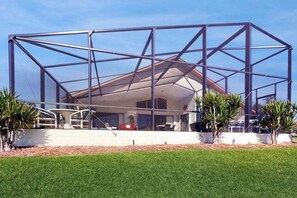 Children’s area - Coastal home on golf course w/ water view, private pool & spa, AC, W/D, Wifi (Rotonda West)