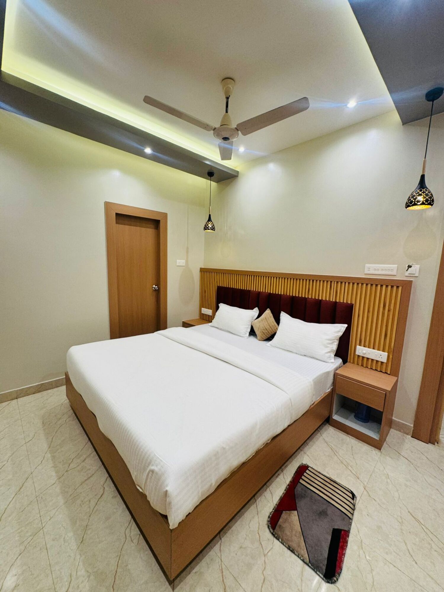 Standard Double Room, City View | Desk, free WiFi