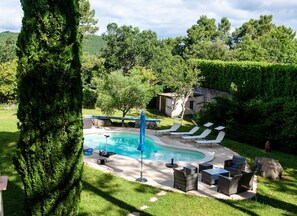 Pool - Villa Bella Heated Pool & Garden Family Holiday Home with Wi-Fi (Aubenas)