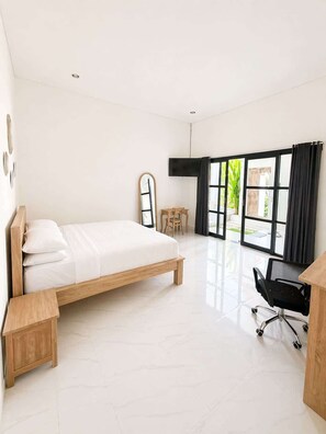 2 bedrooms, iron/ironing board, WiFi - Bali Brew & Burne | Private 2BR Villa in Canggu (Canggu)