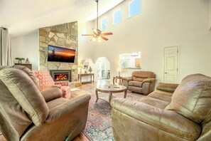 TV, fireplace - Charming 3BD w/ Hot Tub | Pool Access + Fireplace! (Gatlinburg)