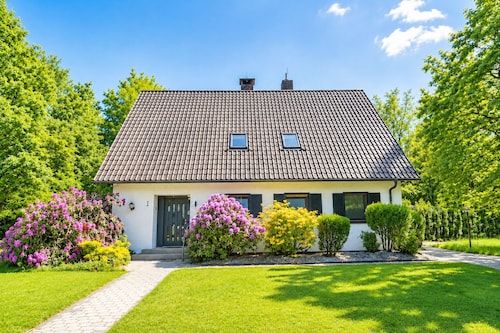 Uniquely located, spacious house for 8 people