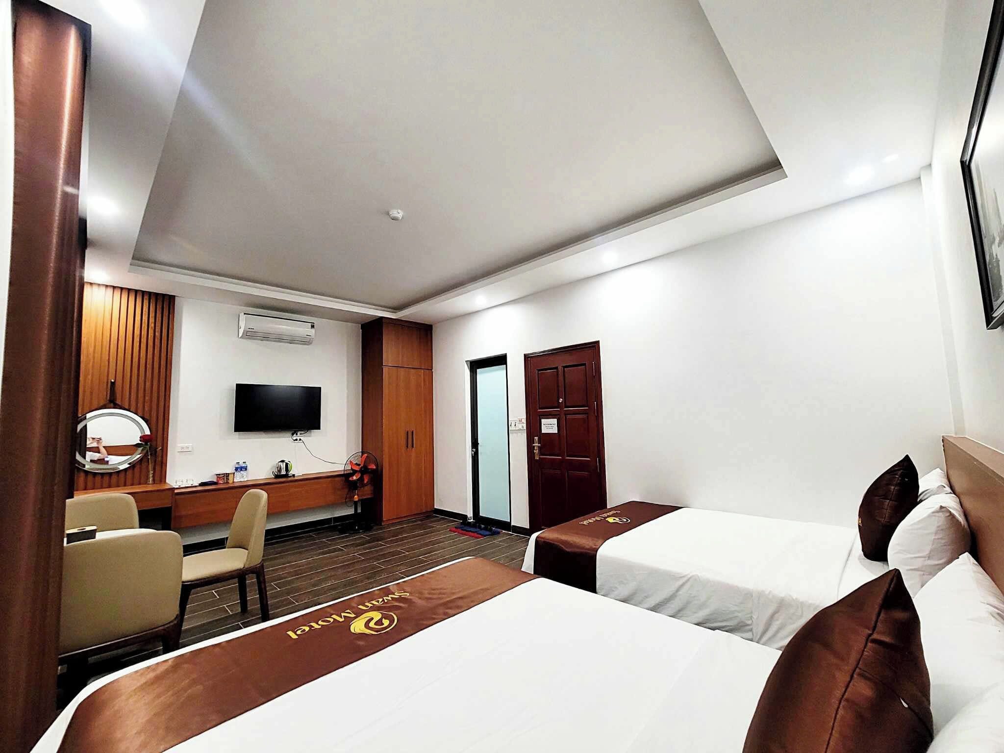 Double Room, 2 Queen Beds | Desk, laptop workspace, blackout curtains, soundproofing