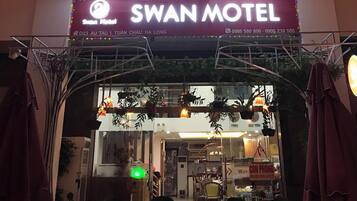 Tempat makan outdoor