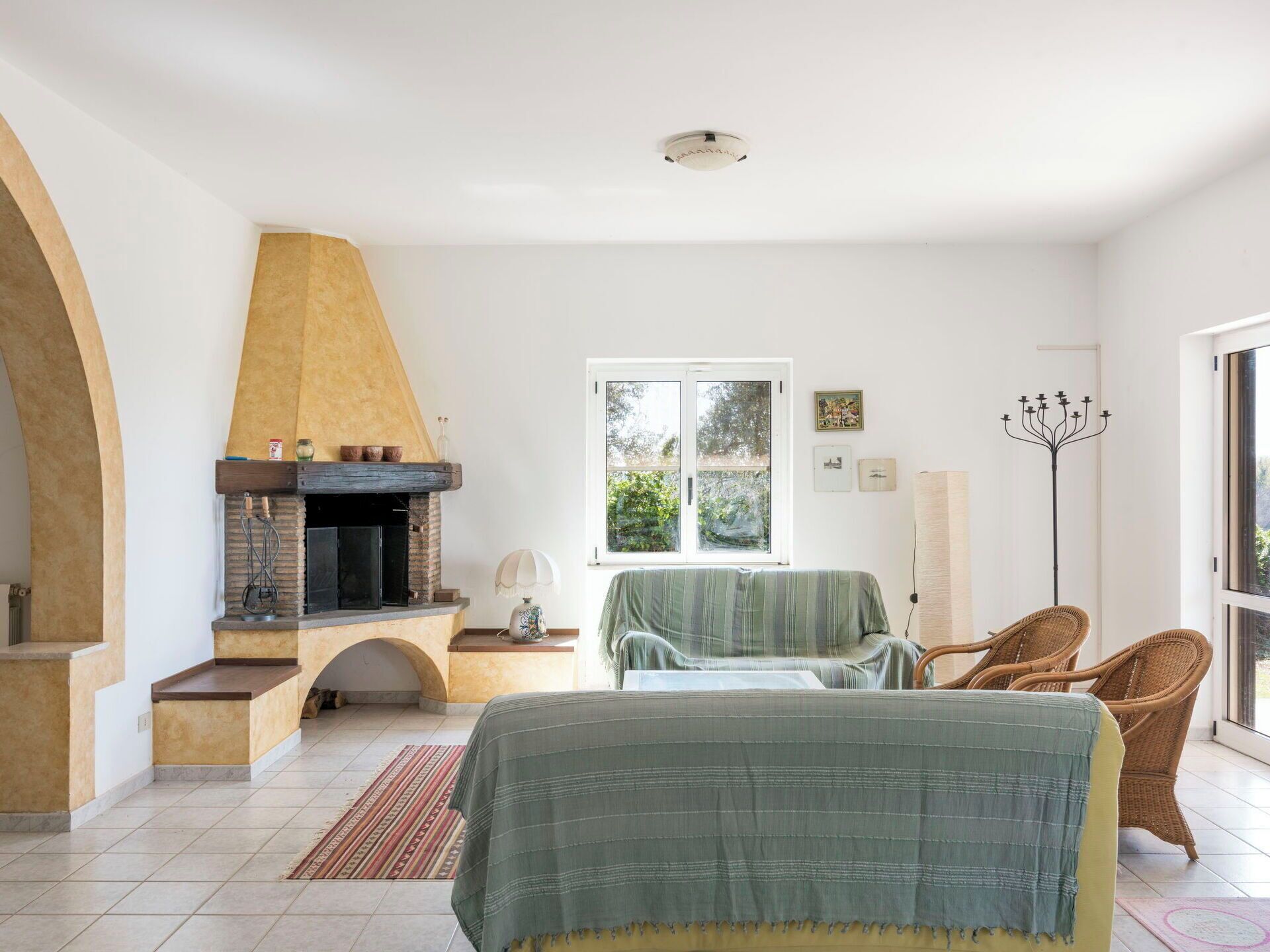Möbel, Interior Design, Flooring, Wand, Fussboden, Holz, Decke, Zimmer, Stuhl, Wohnzimmer