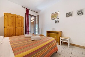 1 bedroom, WiFi, bed sheets