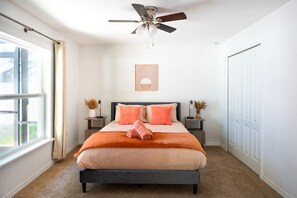 3 bedrooms, iron/ironing board, WiFi, bed sheets