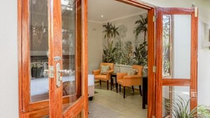 Interior - Tuli House Boutique Lodge (Harare)