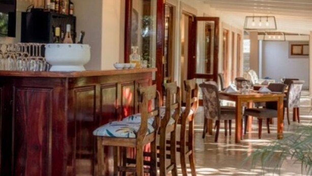 Bar (on property) - Tuli House Boutique Lodge (Harare)