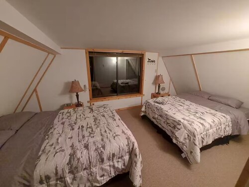 Twilight Meadows Cabin