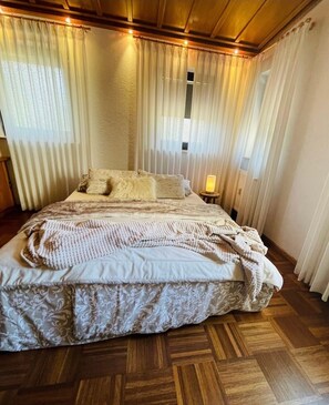 Room - Vrbo Property (Illingen)