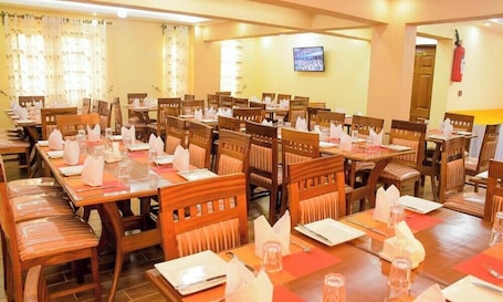 Restaurantes. KIANDANI HOTEL