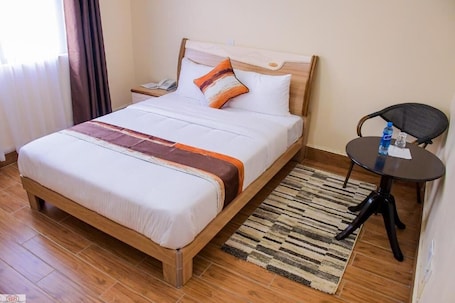 Caja de seguridad en la habitación y escritorio . KIANDANI HOTEL