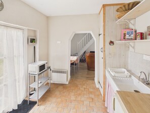 Fridge, microwave, oven, coffee/tea maker - House with pool 50 m from Lascaux IV for two (Montignac)