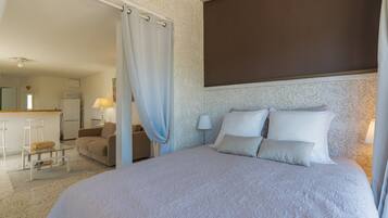 1 chambre, fer et planche Ă repasser, Wi-Fi, draps fournis