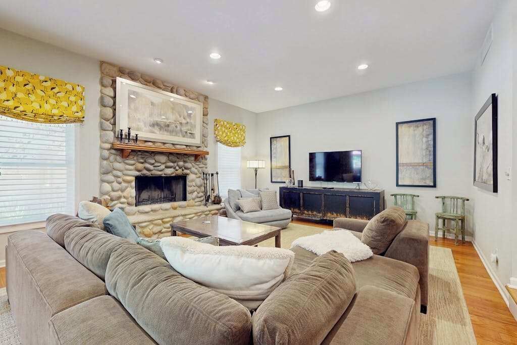 TV, fireplace, DVD player, stereo