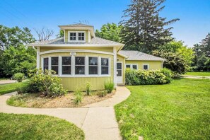 Exterior - Wonderful Downtown Gem W/ Fast WiFi, Firepit, & Central AC - Walk to the Beach (New Buffalo)