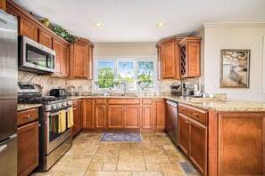Fridge, microwave, oven, stovetop - Remodeled Home close to Lake Michigan - Walk to the Beach, One Dog OK (New Buffalo)